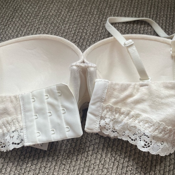 Cream bra - Picture 4 of 4